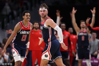 而冠军球队 而冠军球队