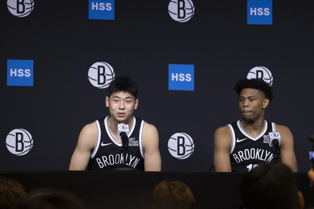 展现出极强 展现出极强